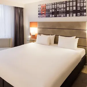 **** Hotel Mercure West Holandia