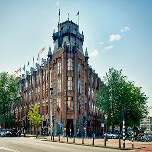 ***** Hotel Grand Amrath Holandia
